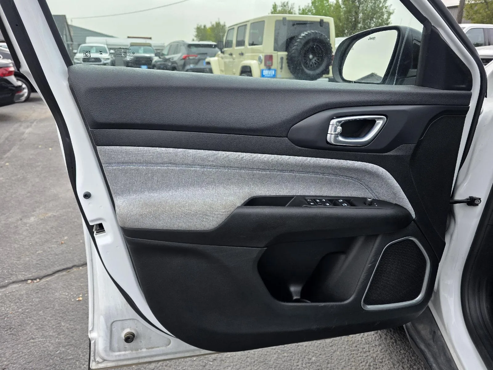 Jeep Compass photo 10