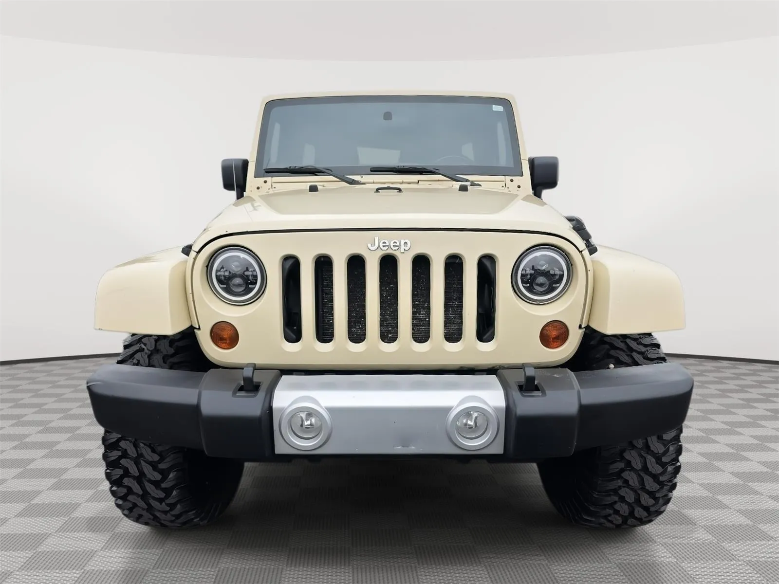 Jeep Wrangler photo 2