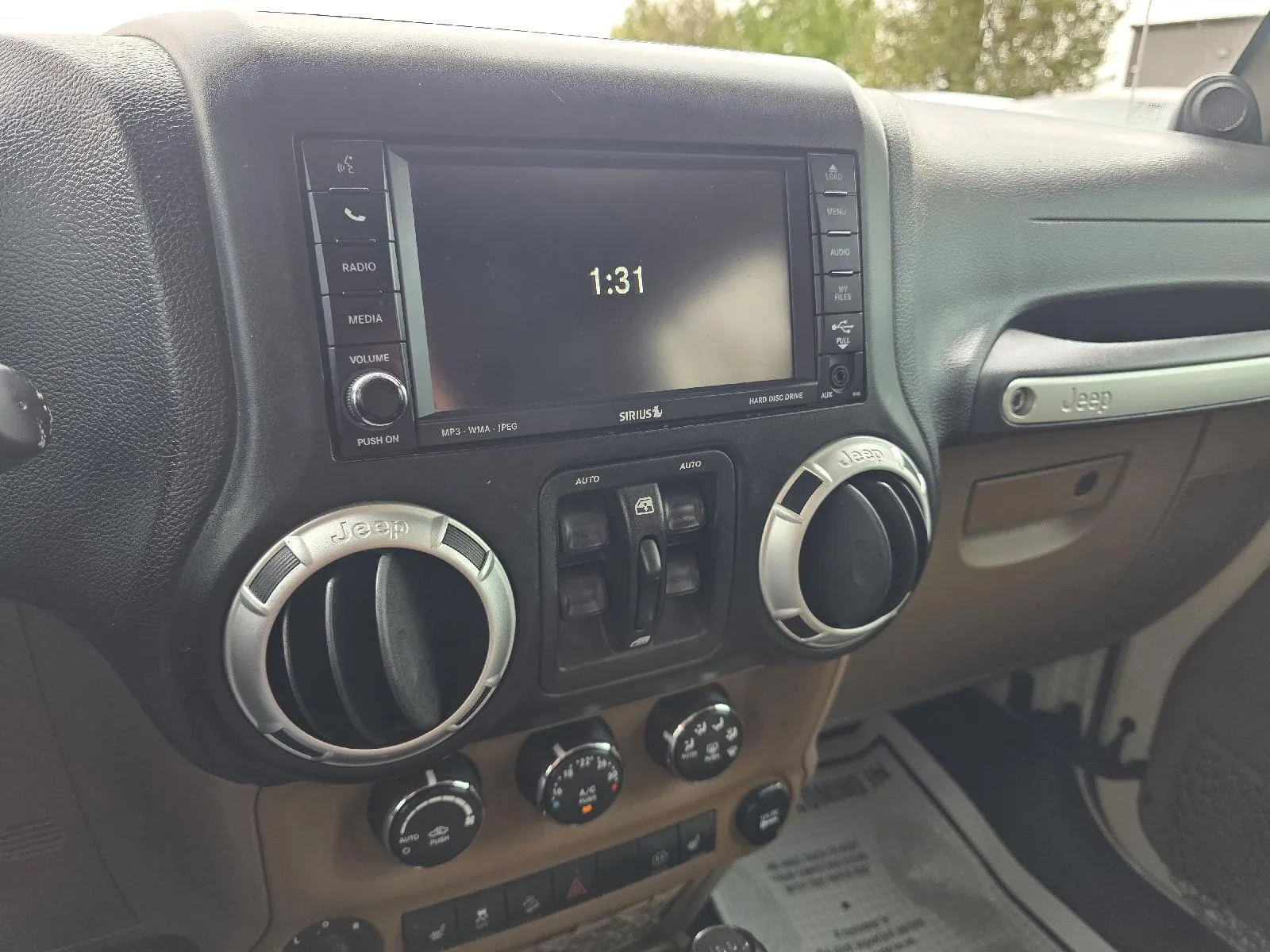 Jeep Wrangler photo 13