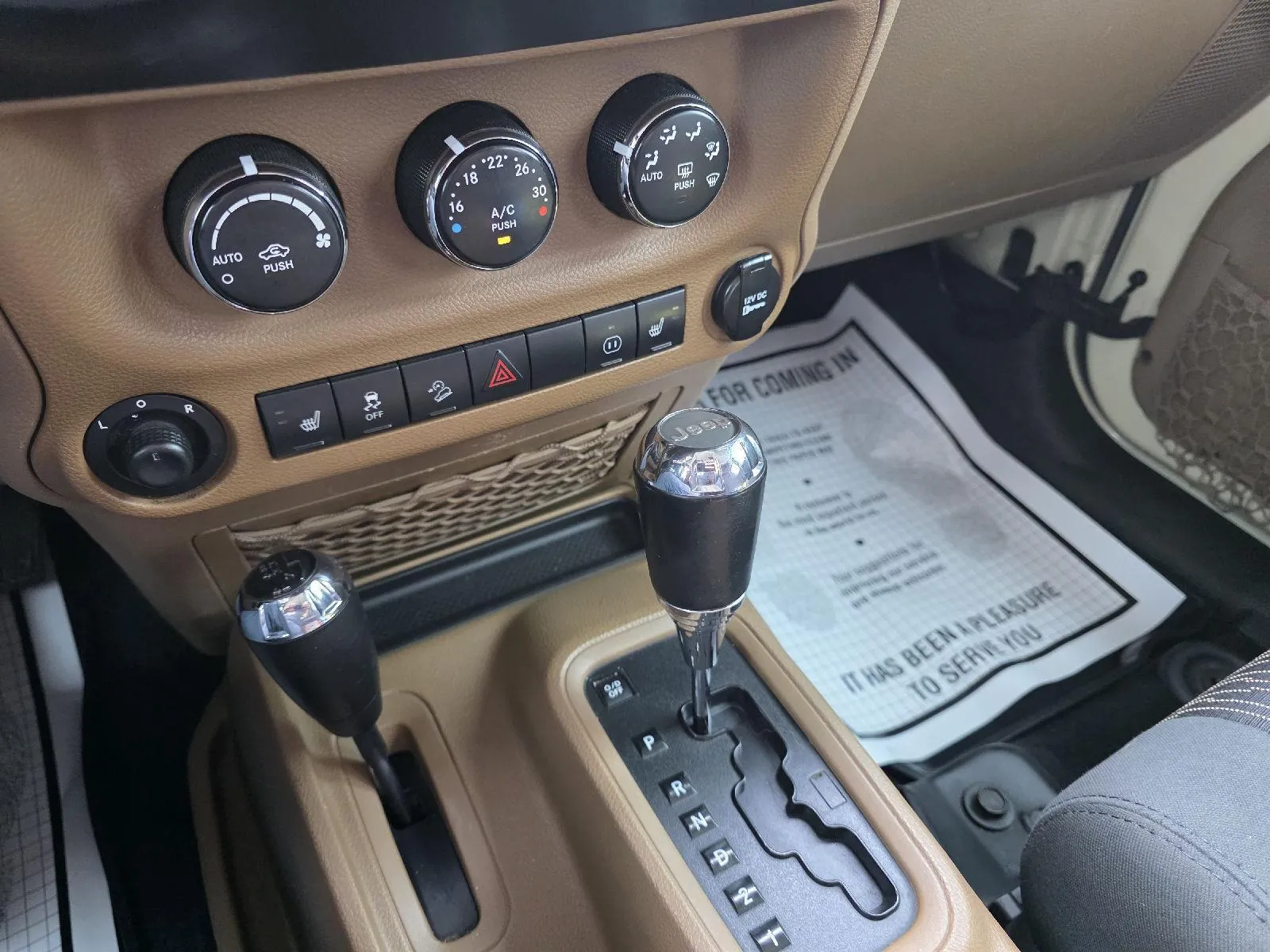 Jeep Wrangler photo 14