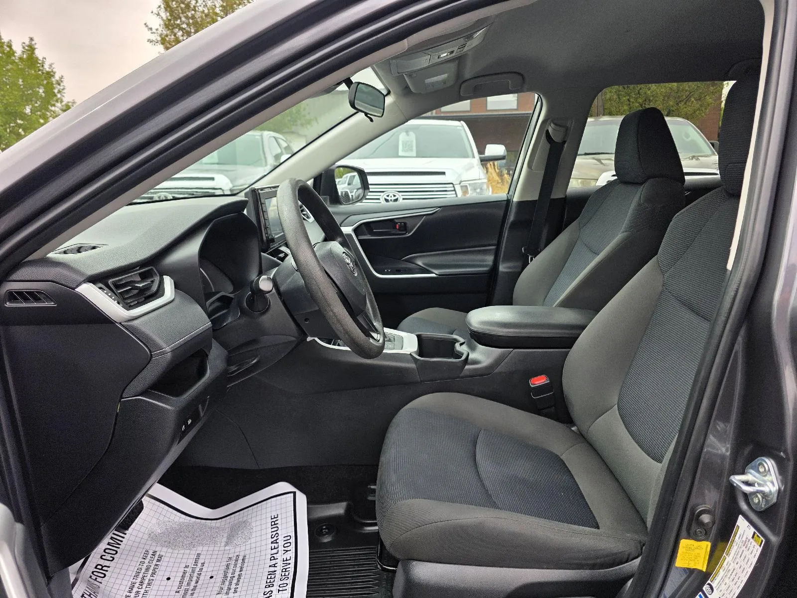 Toyota RAV4 photo 7
