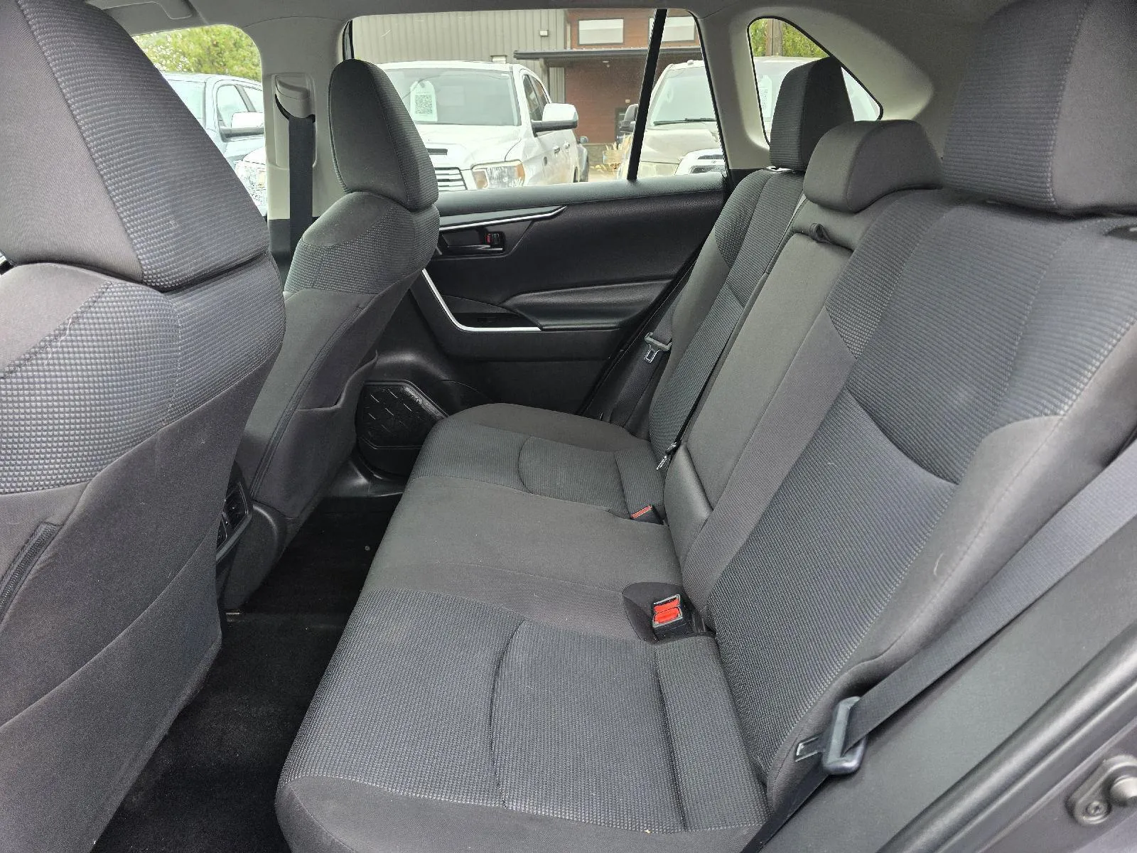 Toyota RAV4 photo 8