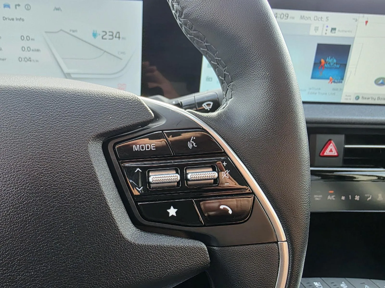 Kia EV6 photo 18