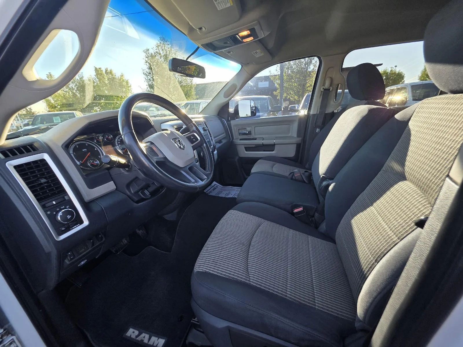 Dodge Ram photo 15