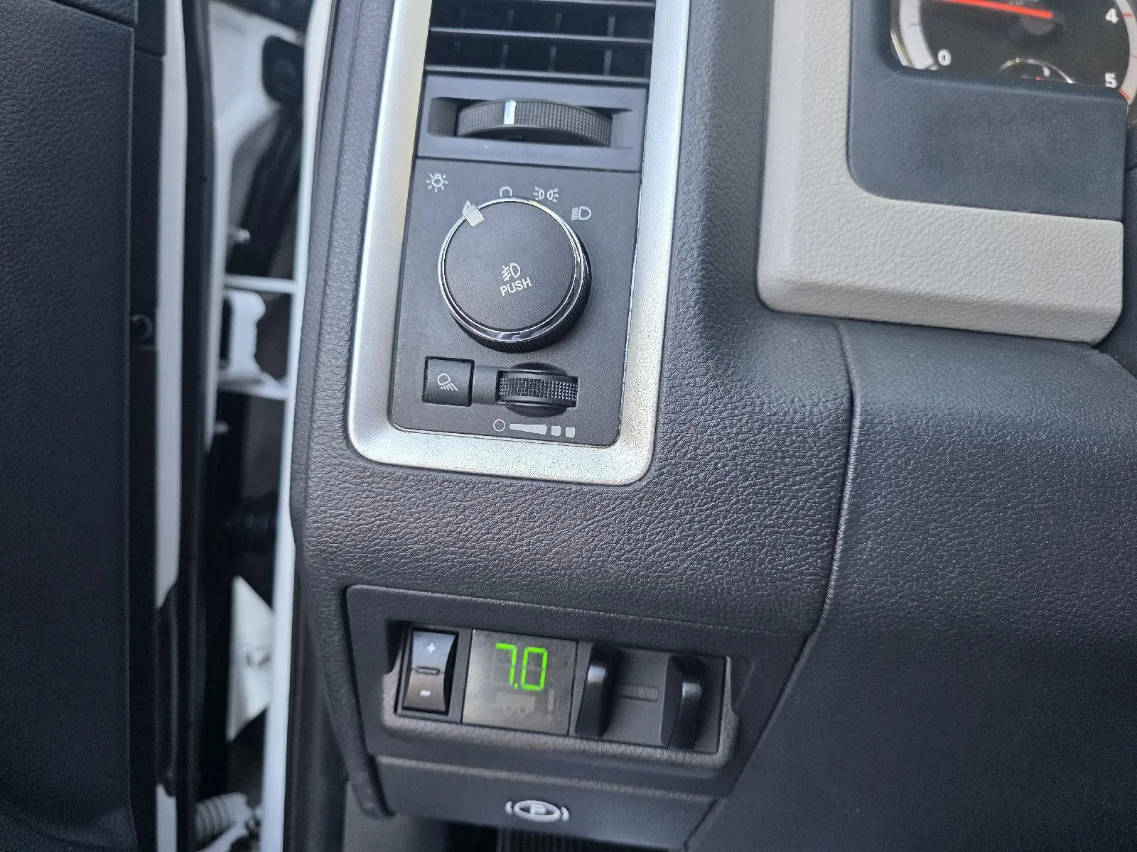 Dodge Ram photo 19