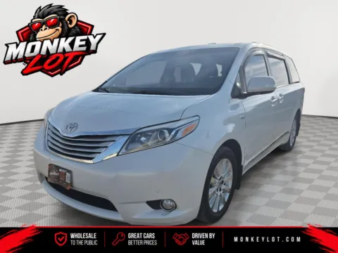White 2016 Toyota Sienna Limited Premium 7-Passenger for sale in Boise, ID