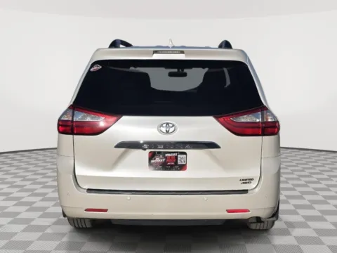 More photos of 2016 Toyota Sienna Limited Premium 7-Passenger at Driven, ID