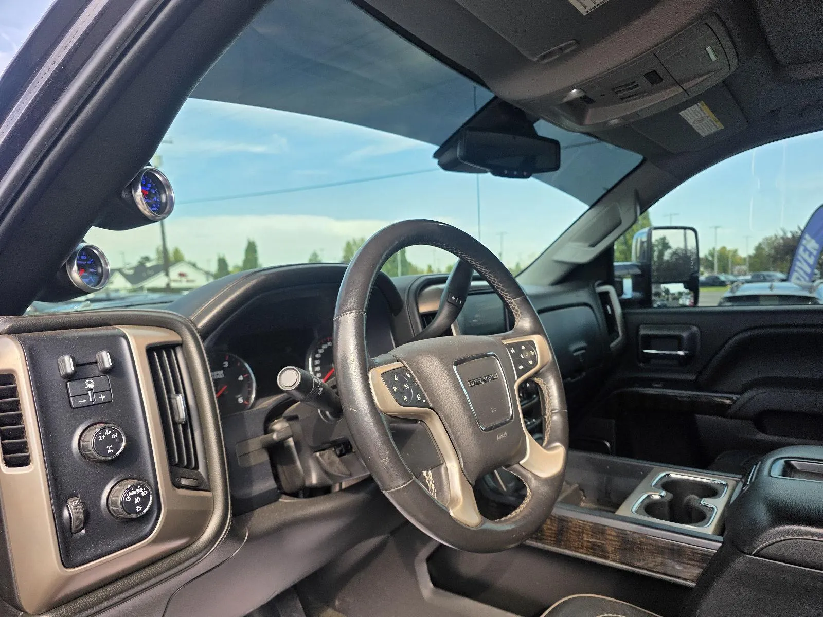GMC Sierra photo 8