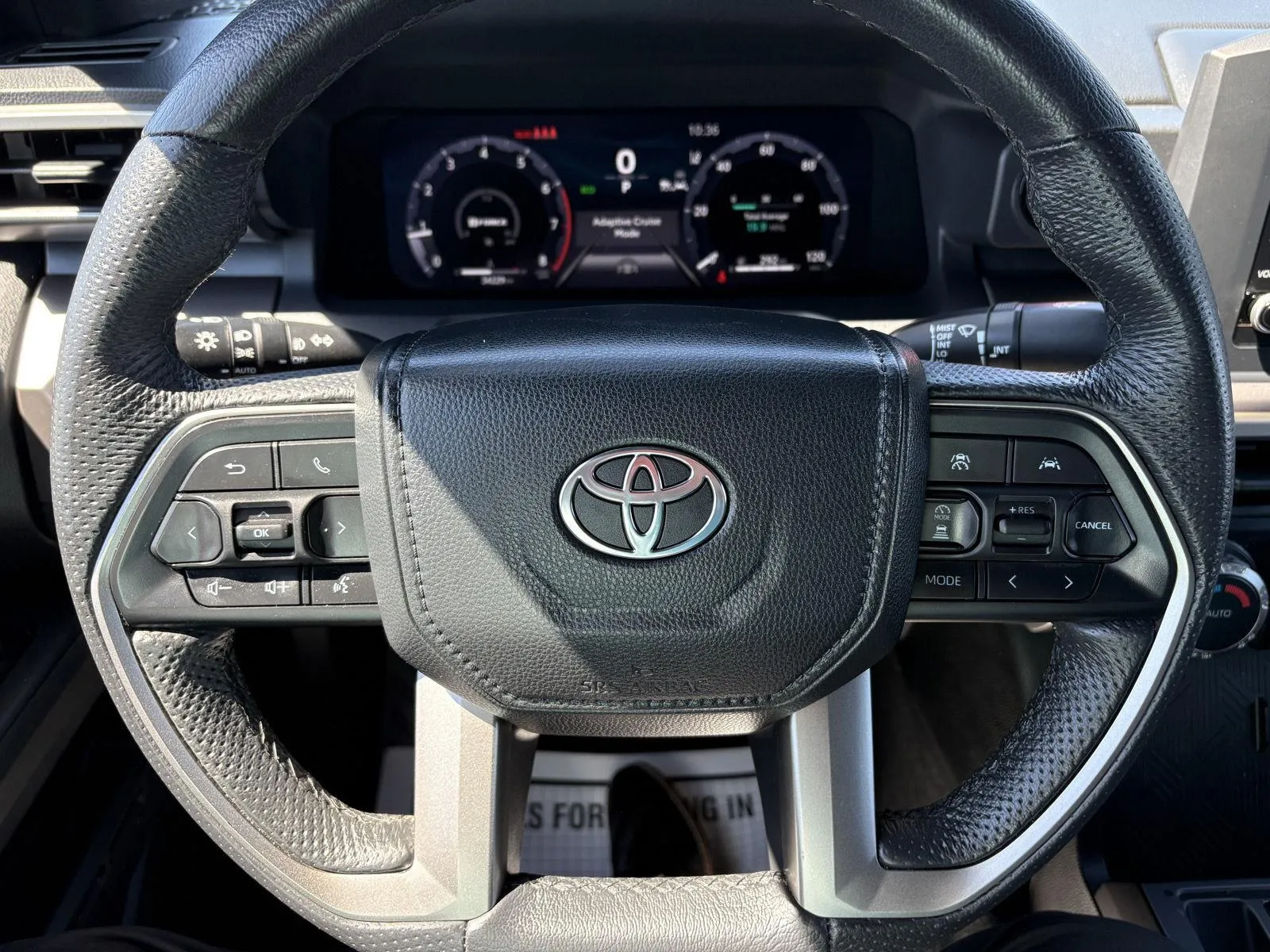 Toyota Tacoma photo 9