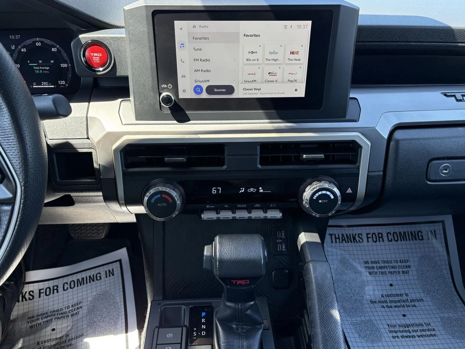 Toyota Tacoma photo 15