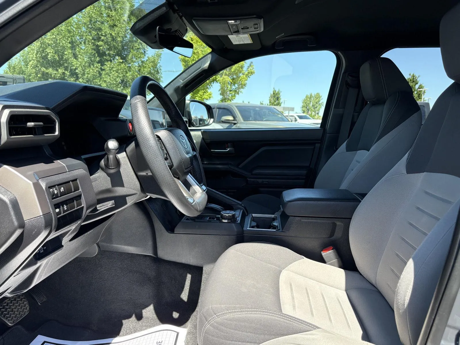 Toyota Tacoma photo 19