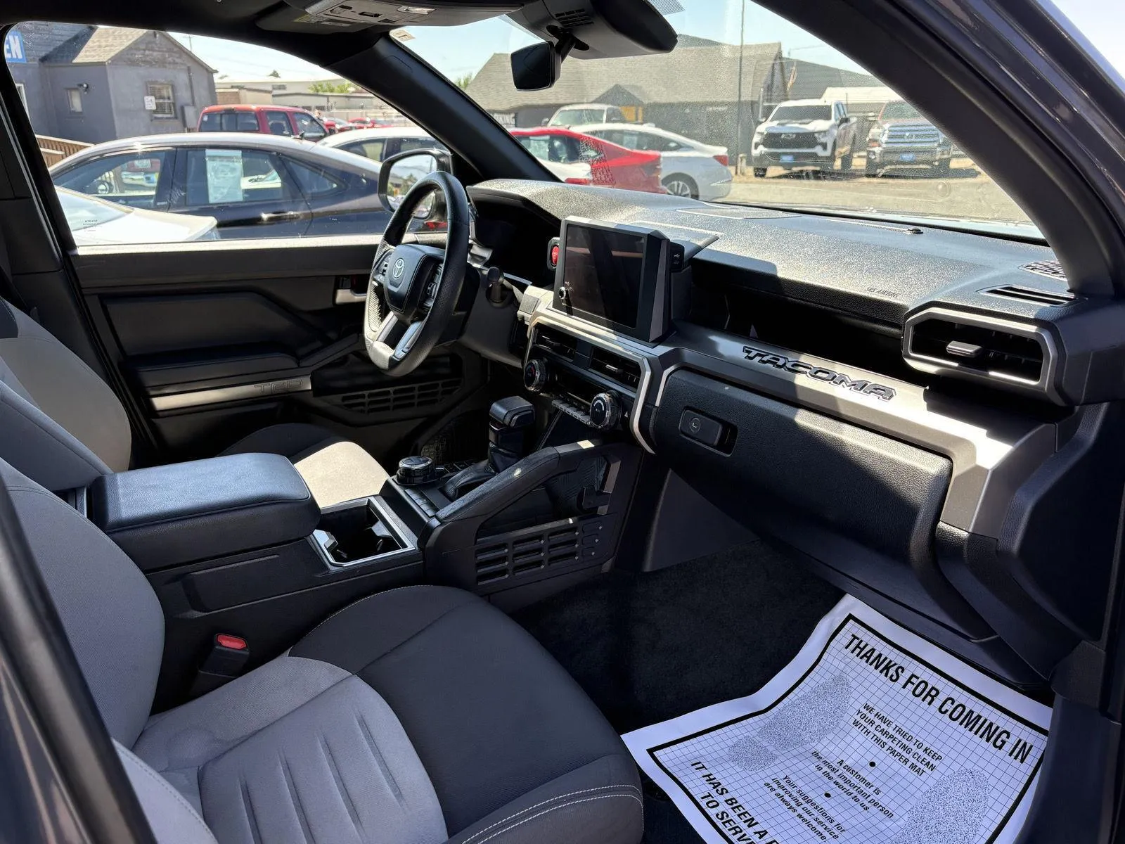 Toyota Tacoma photo 23