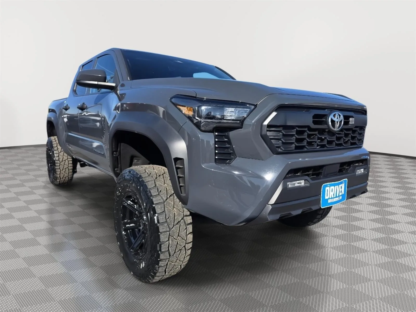 Toyota Tacoma photo 3