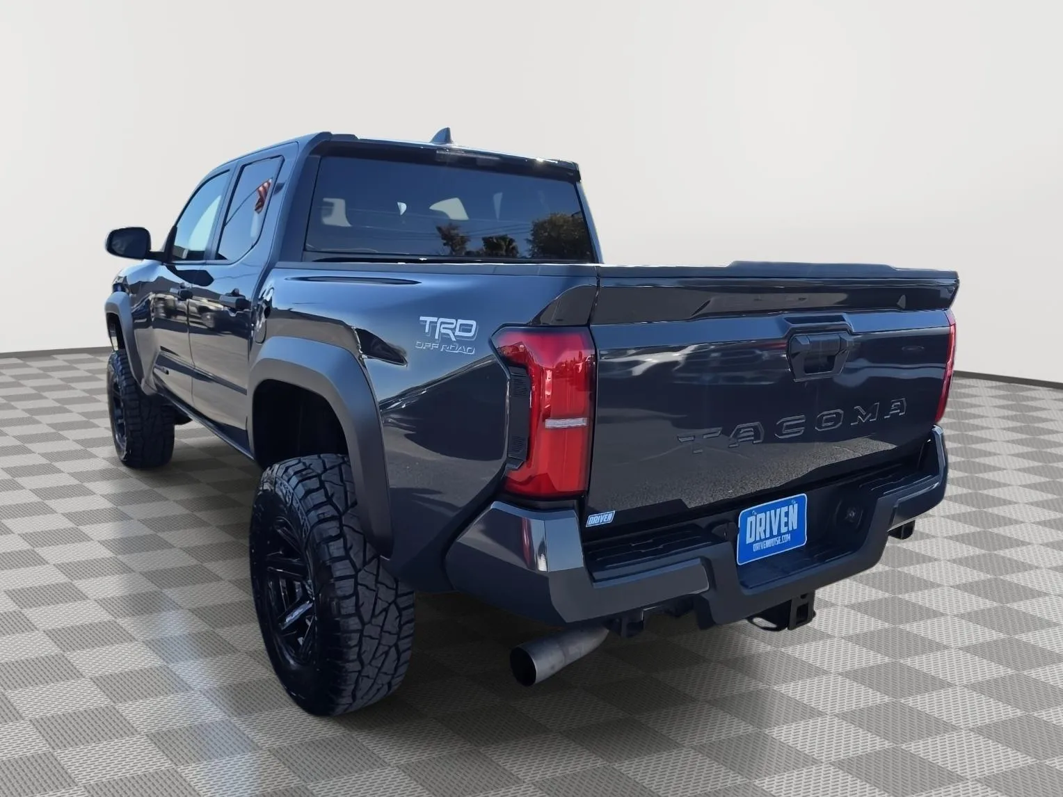 Toyota Tacoma photo 6