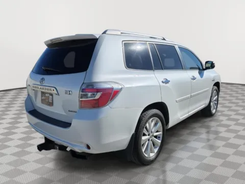 More photos of 2008 Toyota Highlander Hybrid Limited at Driven, ID