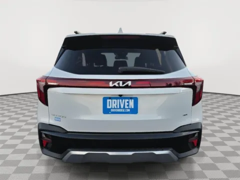 More photos of 2024 Kia Seltos S at Driven, ID