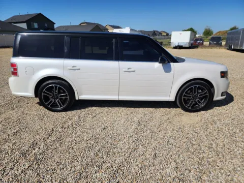 More photos of 2013 Ford Flex SEL at Driven, ID
