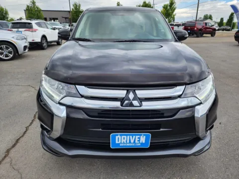 Photos of 2018 Mitsubishi Outlander SE for sale in Boise, ID at Driven