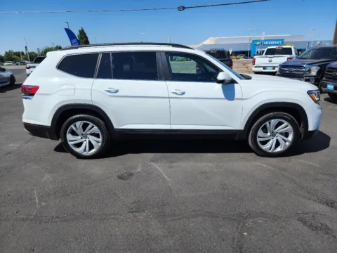More photos of 2023 Volkswagen Atlas 3.6L V6 SE w/Technology at Driven, ID