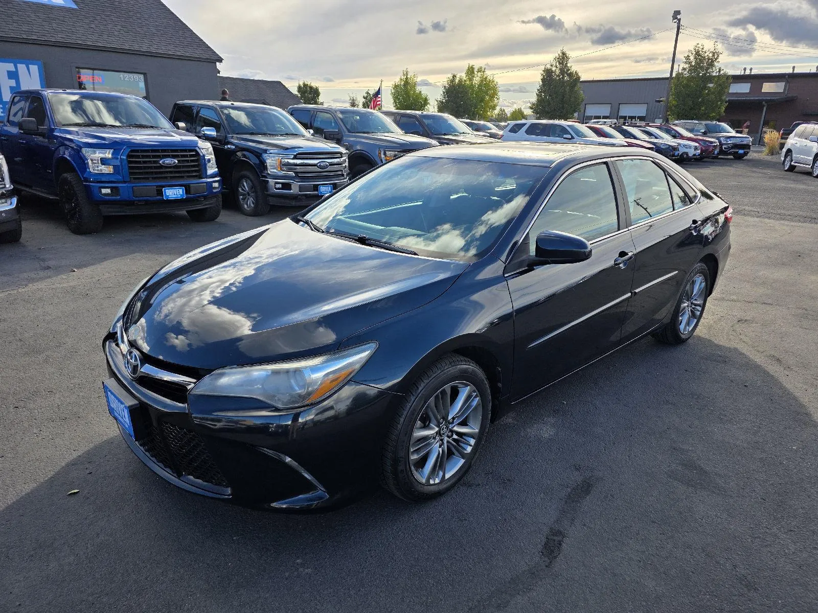 Gray 2017 Toyota Camry SE for sale in Boise, ID