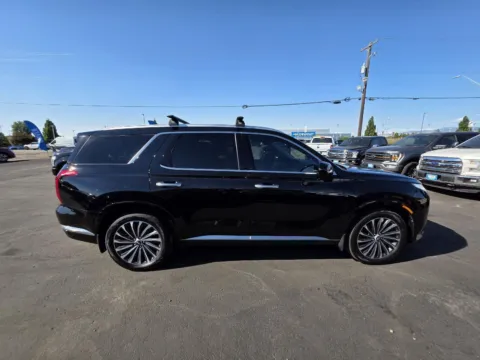 More photos of 2024 Hyundai Palisade Calligraphy at Driven, ID