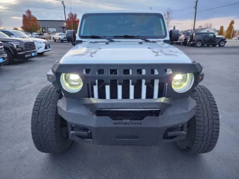 Photos of 2020 Jeep Gladiator Overland for sale in Boise, ID at Driven