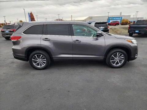 More photos of 2017 Toyota Highlander SE at Driven, ID