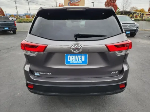 More photos of 2017 Toyota Highlander SE at Driven, ID