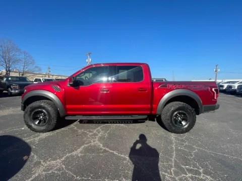 More photos of 2018 Ford F-150 Raptor at Warrensburg Ford, MO
