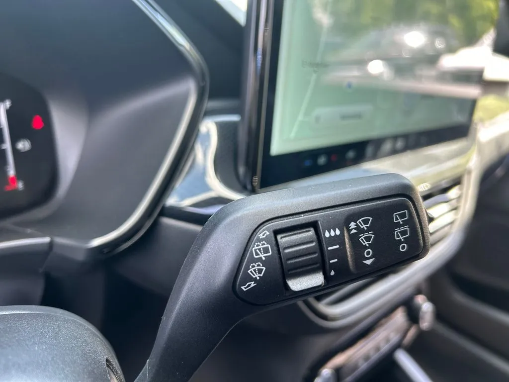 2026 Ford Escape ST-Line - Photo 34