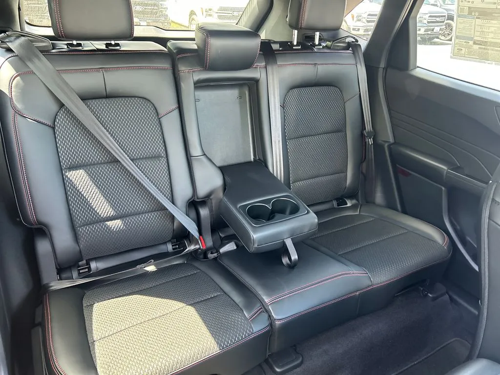 2026 Ford Escape ST-Line - Photo 22