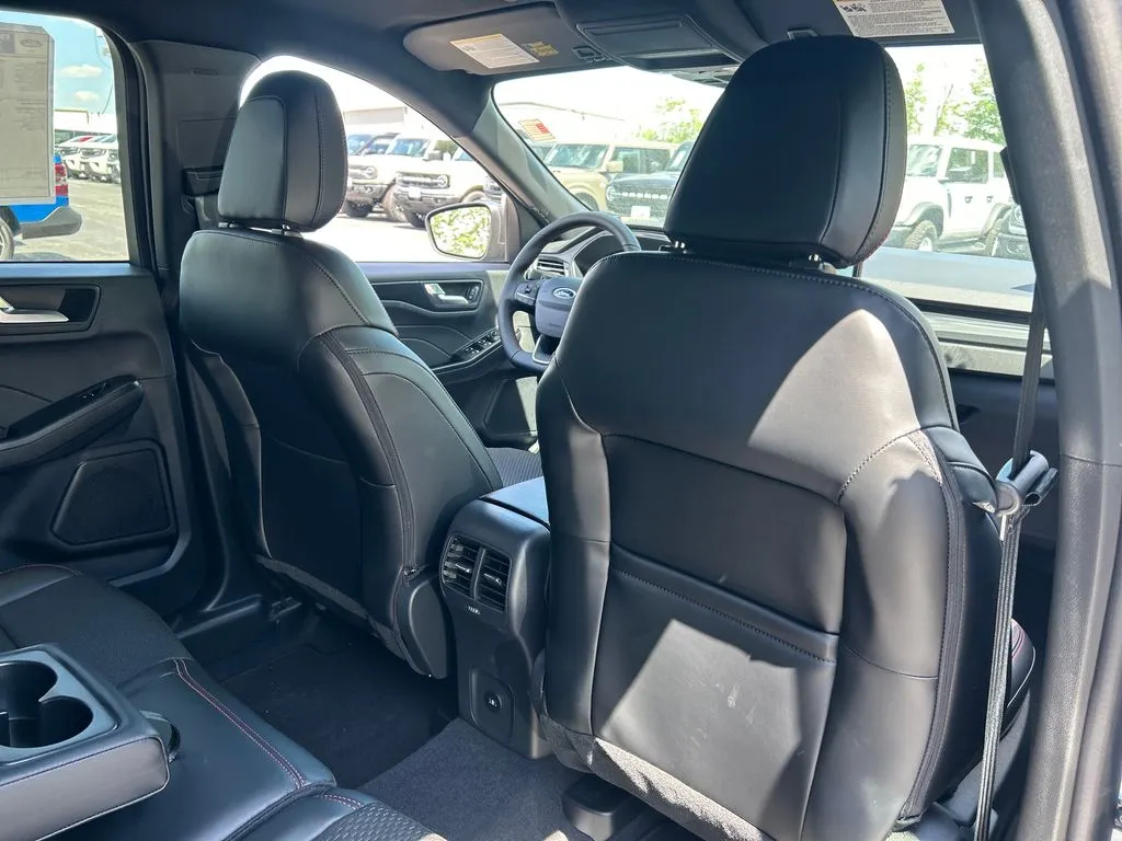 2026 Ford Escape ST-Line - Photo 24