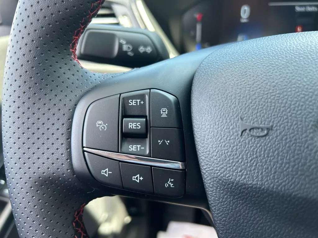 2026 Ford Escape ST-Line - Photo 32