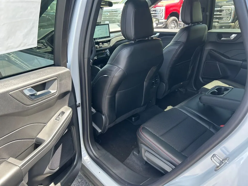 2026 Ford Escape ST-Line - Photo 19