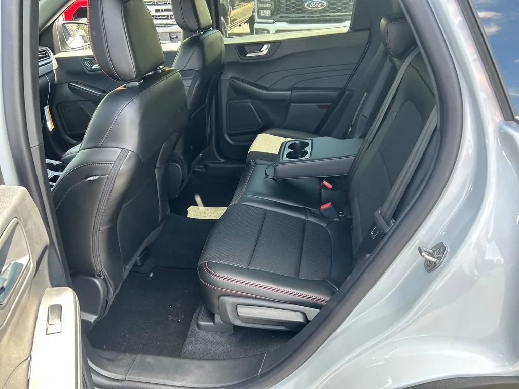2026 Ford Escape ST-Line - Photo 20