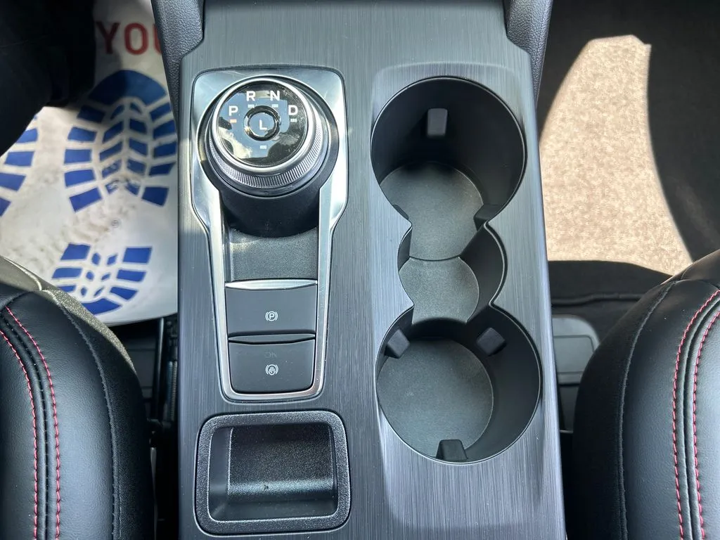 2026 Ford Escape ST-Line - Photo 40