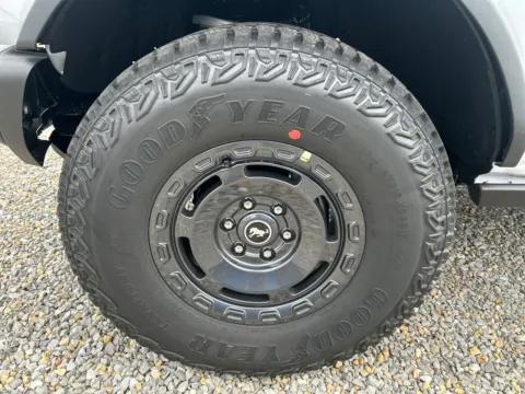 More photos of 2025 Ford Bronco Badlands at Warrensburg Ford, MO