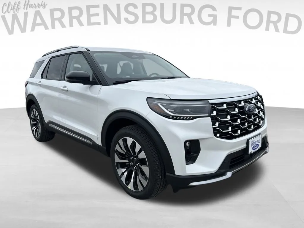2026 Ford Explorer Platinum's photo