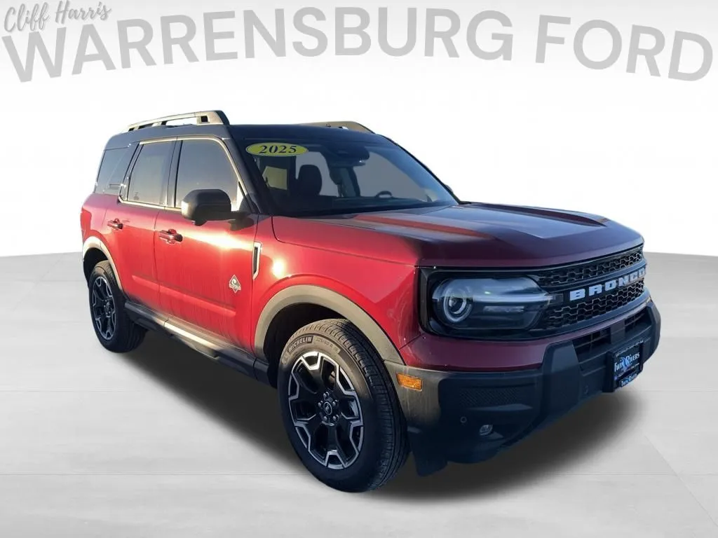 2025 Ford Bronco Sport Outer Banks's photo
