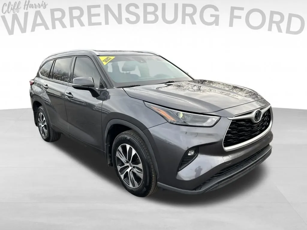 2022 Toyota Highlander XLE's photo
