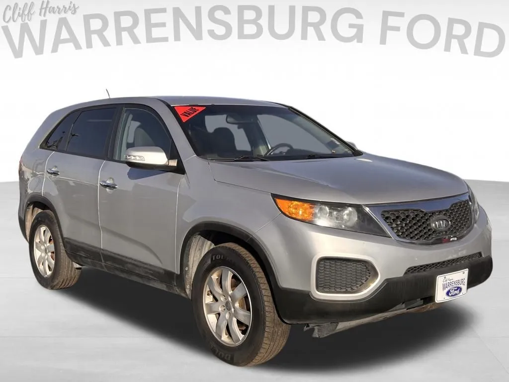 Used 2013 Kia Sorento LX with VIN 5XYKT4A10DG324497 for sale in Kansas City