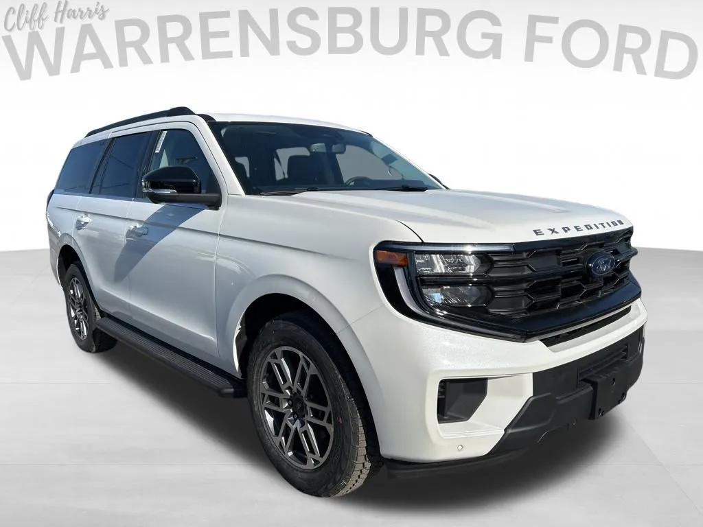 2025 Ford Expedition Active's photo
