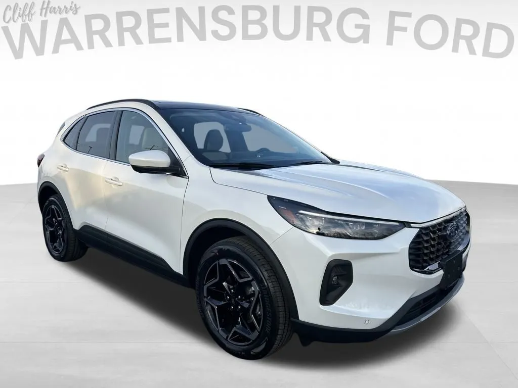 2026 Ford Escape Platinum's photo