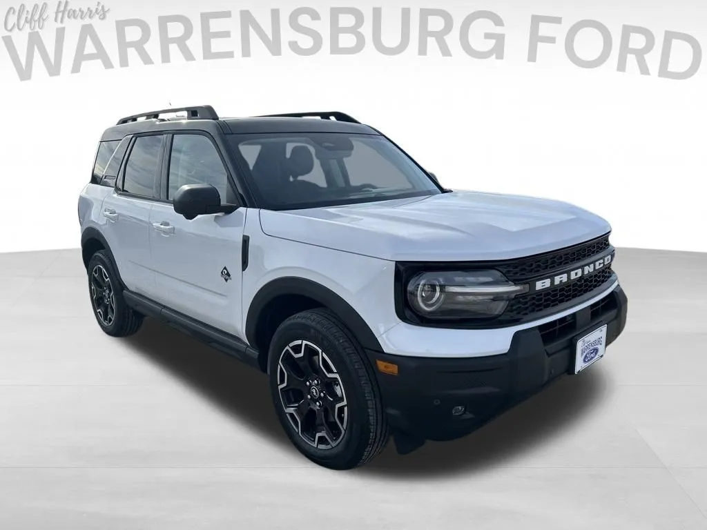 White 2025 Ford Bronco Sport Outer Banks for sale in Warrensburg, MO