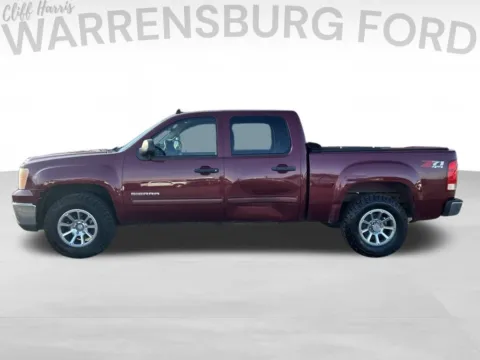 More photos of 2013 GMC Sierra 1500 SLE at Warrensburg Ford, MO