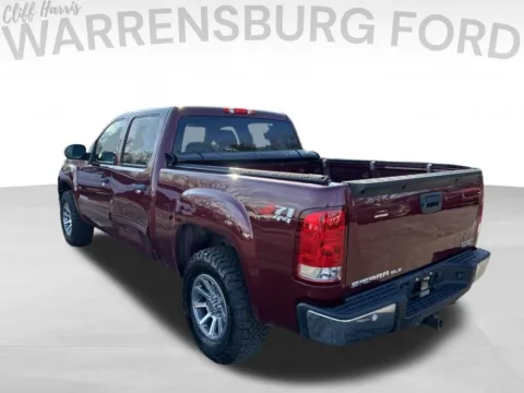 More photos of 2013 GMC Sierra 1500 SLE at Warrensburg Ford, MO