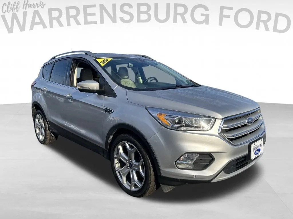 Silver 2019 Ford Escape Titanium for sale in Warrensburg, MO