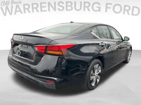 Photos of 2020 Nissan Altima 2.5 S for sale in Warrensburg, MO at Warrensburg Ford