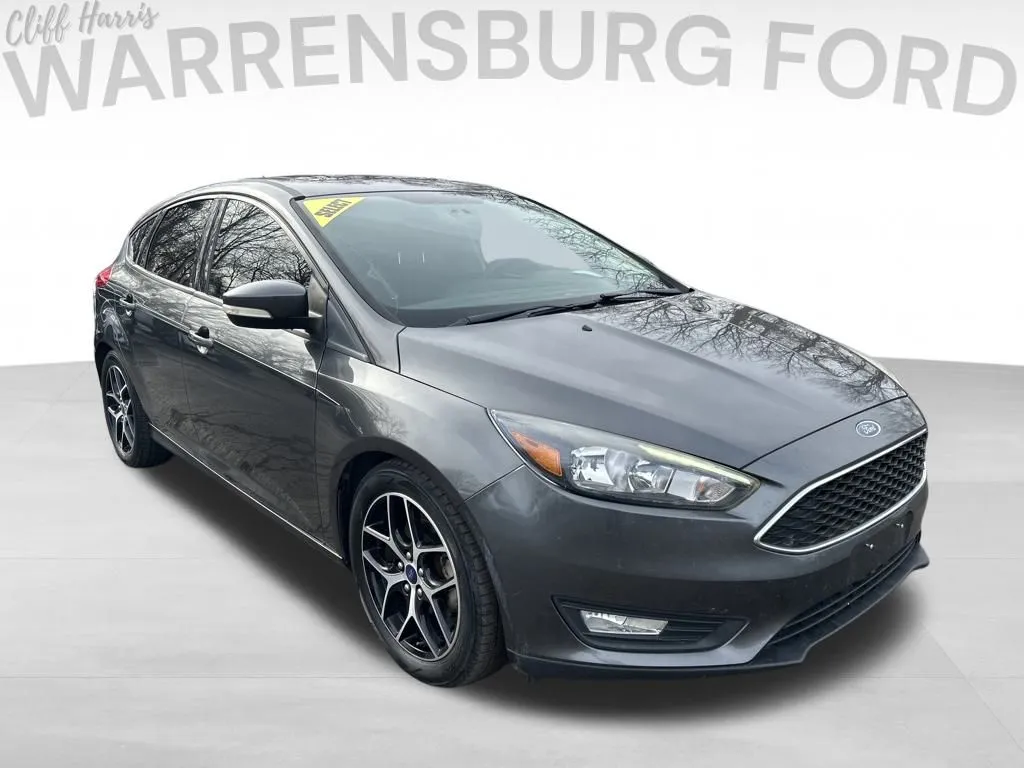 Used 2018 Ford Focus SEL with VIN 1FADP3M25JL259907 for sale in Kansas City
