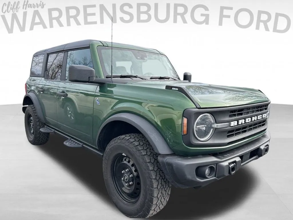 Green 2022 Ford Bronco Black Diamond for sale in Warrensburg, MO